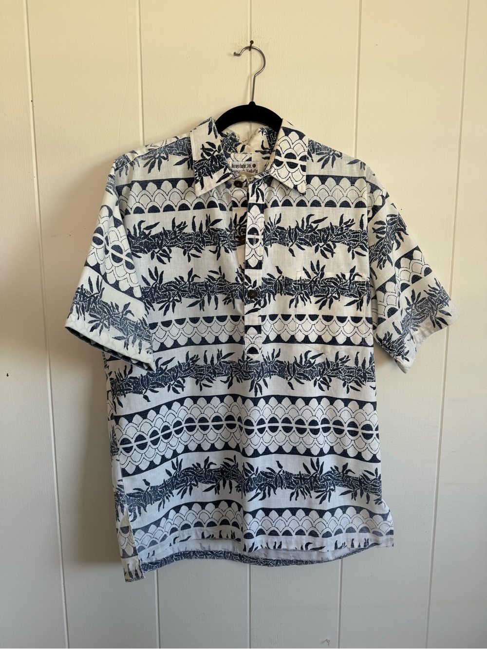 Nake'u Awai Men's Short Sleeve Printed Aloha Shirt